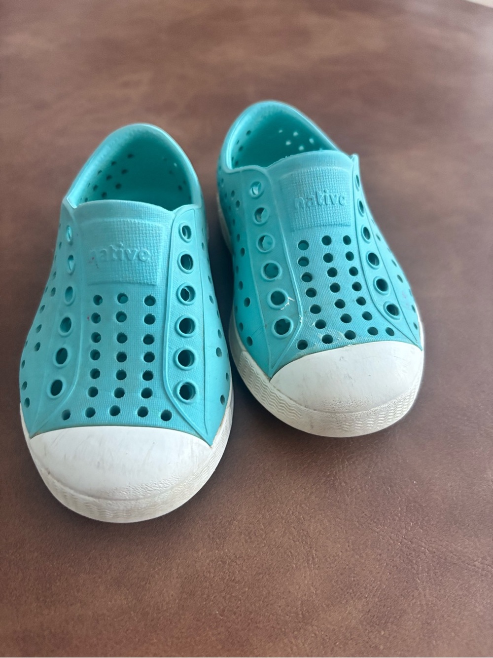 Native Kids Slip-On Water Shoes in Teal with White Toes